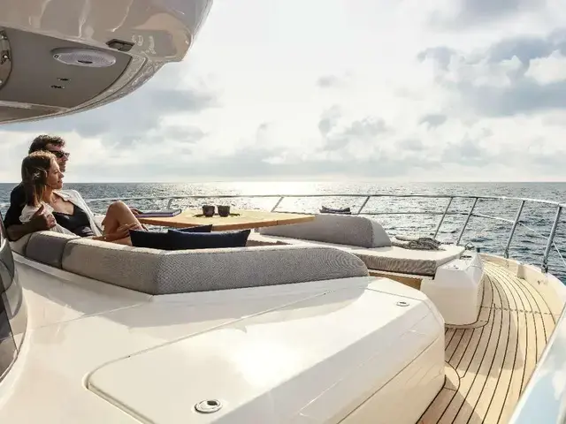 Absolute Navetta 68