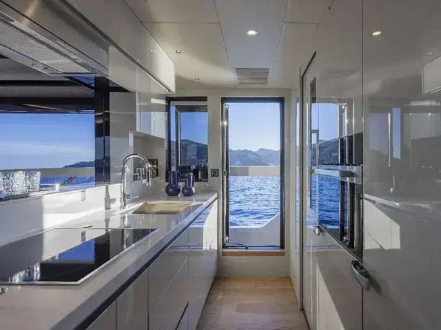 Absolute Navetta 75