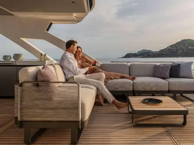 Absolute Navetta 75