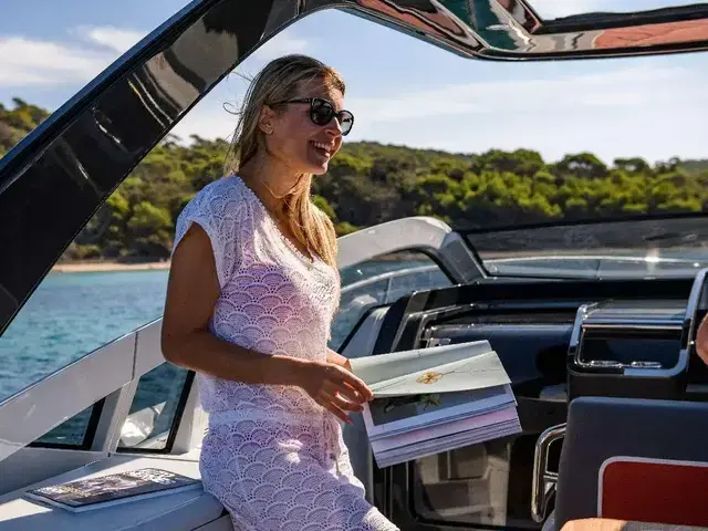 Fairline F Line 33