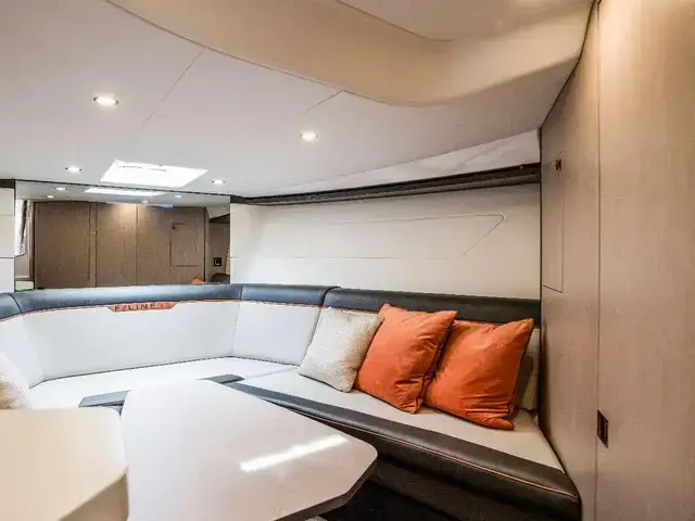 Fairline F Line 33