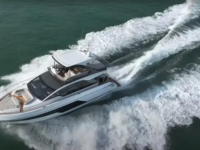 Fairline Squadron 58