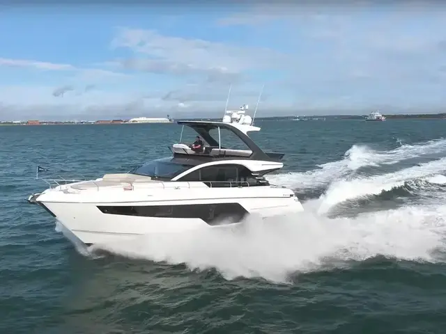 Fairline Squadron 58