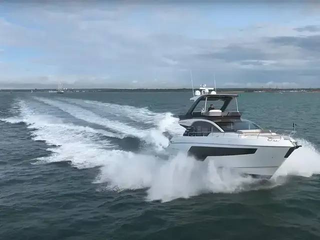 Fairline Squadron 58