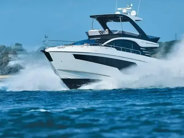 Fairline Squadron 58