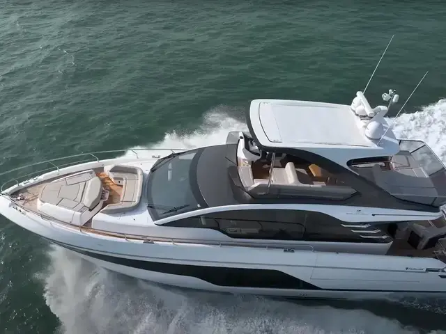 Fairline Squadron 58