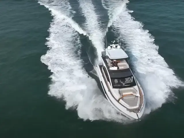 Fairline Squadron 58