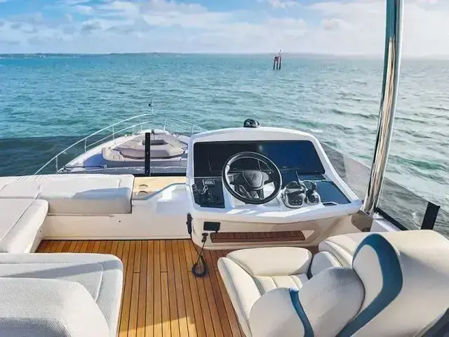 Fairline Squadron 58