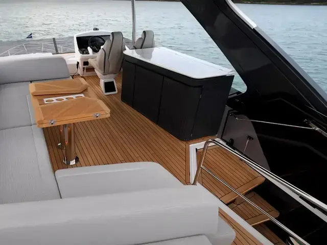 Fairline Squadron 58