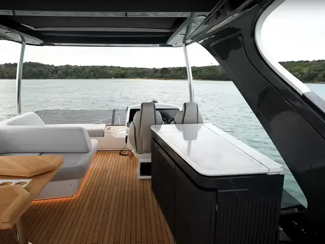 Fairline Squadron 58