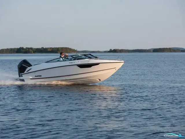 Flipper Boats 700 DC