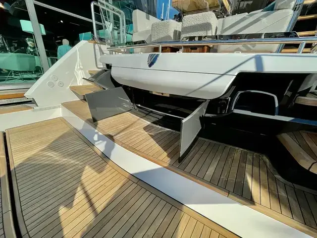 Fairline Squadron 58