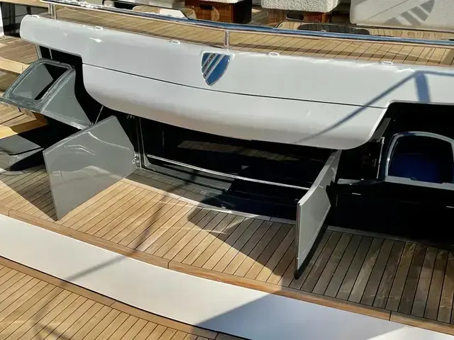 Fairline Squadron 58