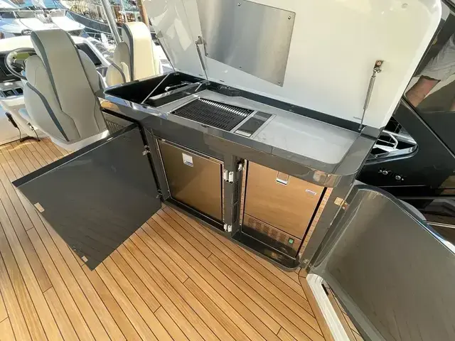 Fairline Squadron 58