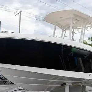 2015 Robalo 242 CC