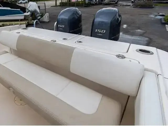 Robalo 242 CC