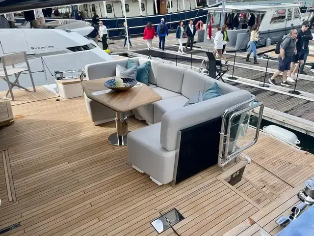 Fairline Squadron 58