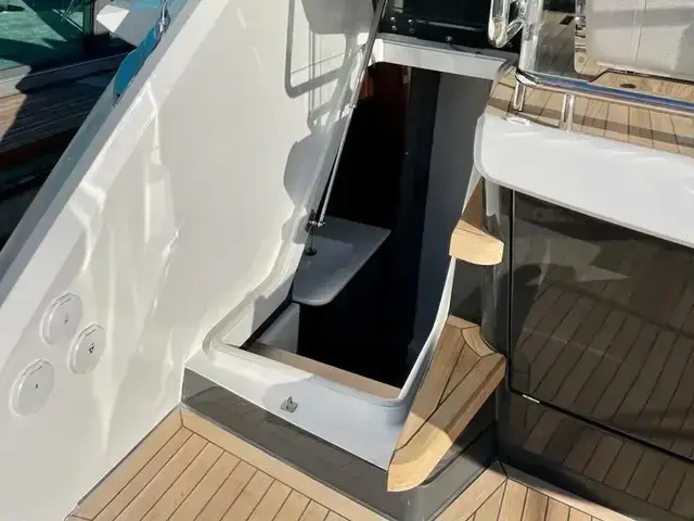 Fairline Squadron 58