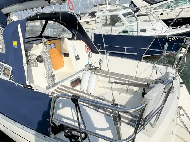 Beneteau First 285