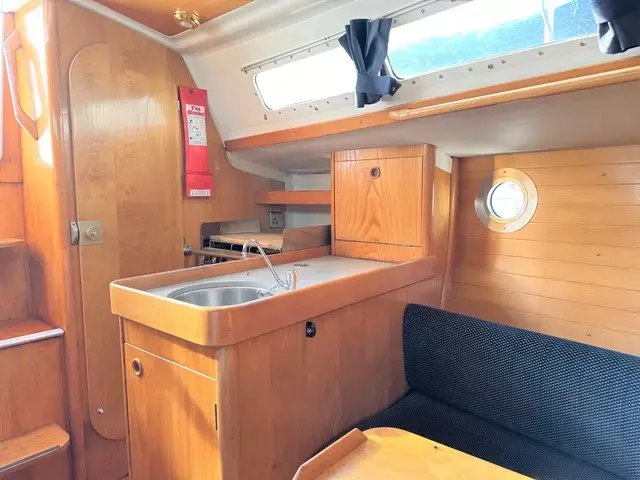 Beneteau First 285