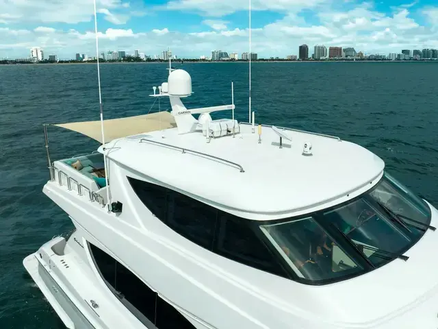 Hatteras 80 Motor Yacht