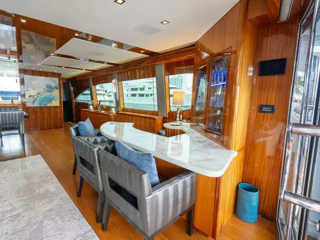 Hatteras 80 Motor Yacht