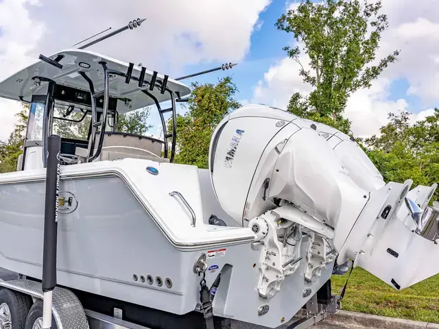 Sea Hunt Boats Gamefish 28 CB