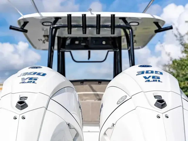 Sea Hunt Boats Gamefish 28 CB