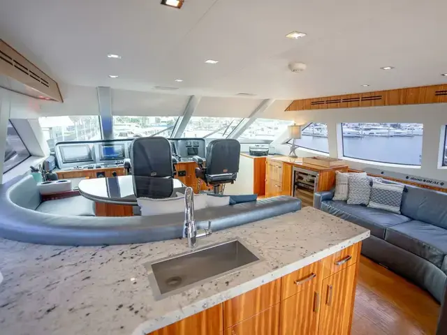 Hatteras 80 Motor Yacht