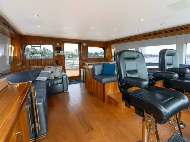 Hatteras 80 Motor Yacht