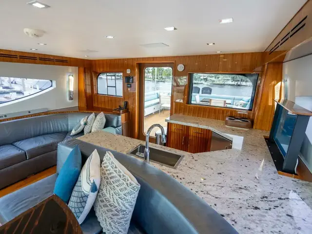 Hatteras 80 Motor Yacht