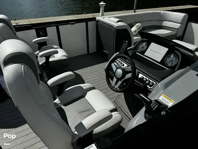 Godfrey Pontoon Monaco 235 SB