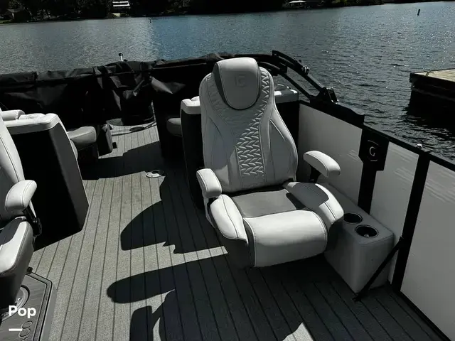 Godfrey Pontoon Monaco 235 SB