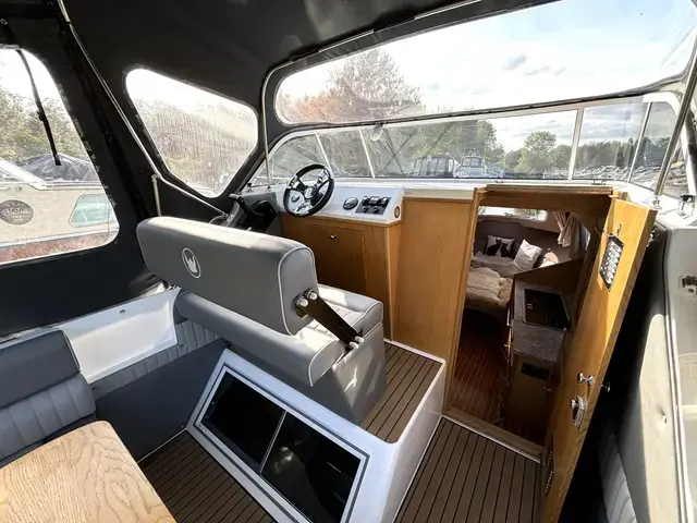 Viking Canal Boats 24 Cockpit Cruiser