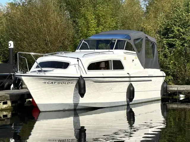 Viking Canal Boats 24 Cockpit Cruiser