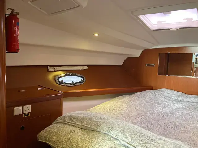 Beneteau Antares 30