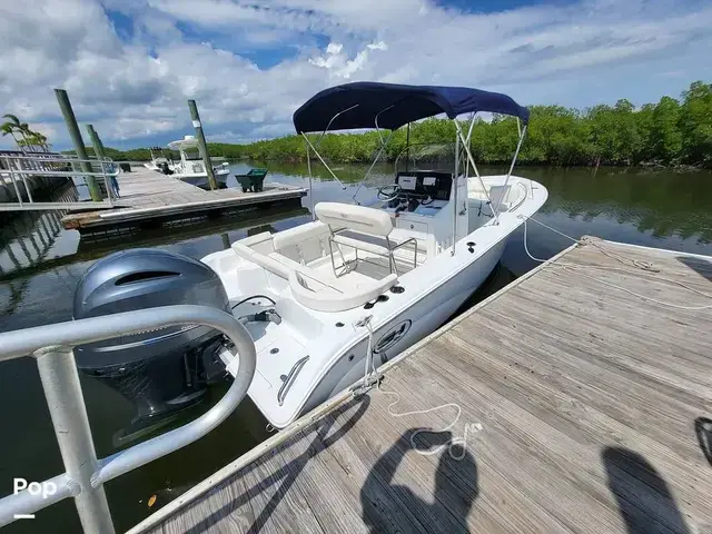 Sea Hunt Boats Ultra 211