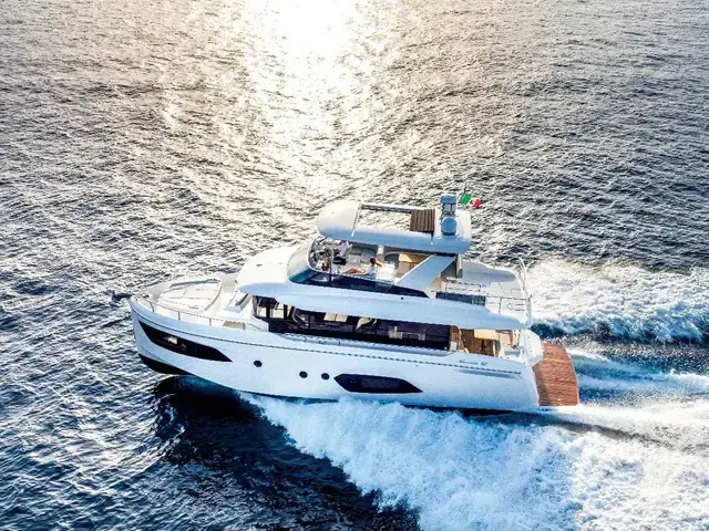 Absolute Navetta 52