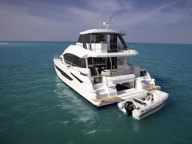 Aquila 54 Yacht