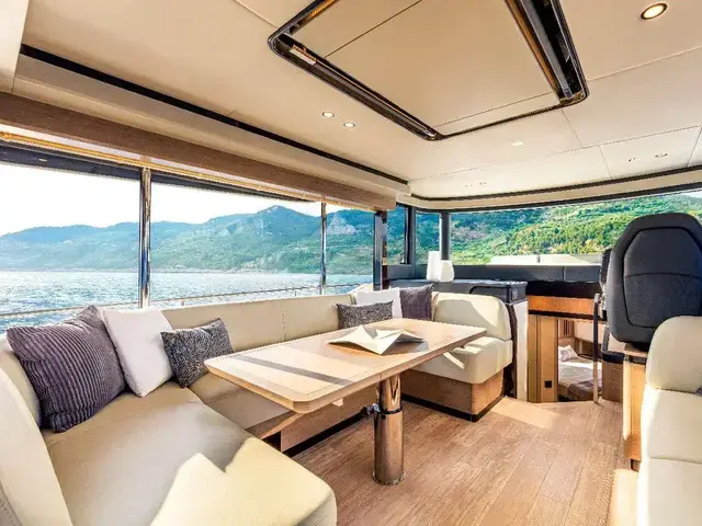 Absolute Navetta 52