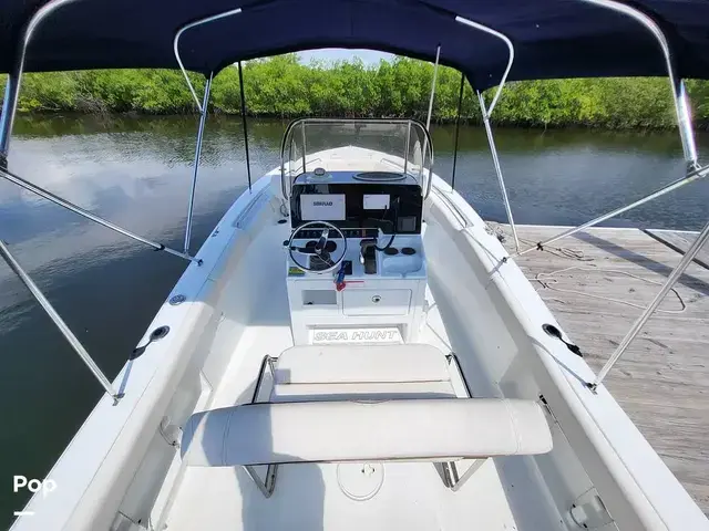 Sea Hunt Boats Ultra 211