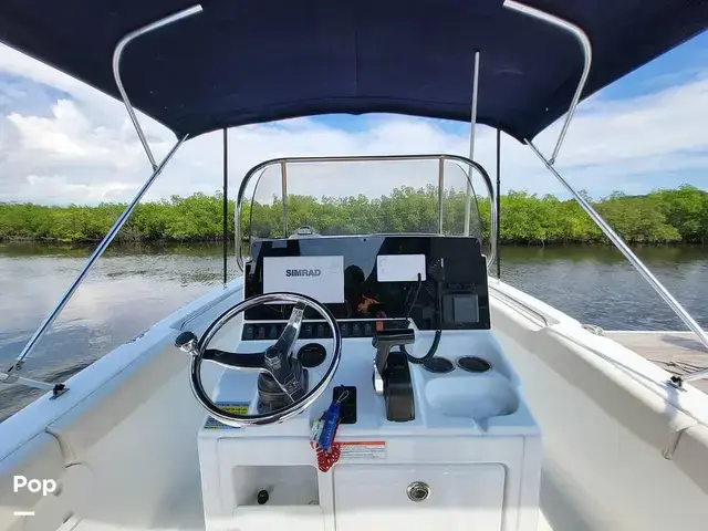 Sea Hunt Boats Ultra 211