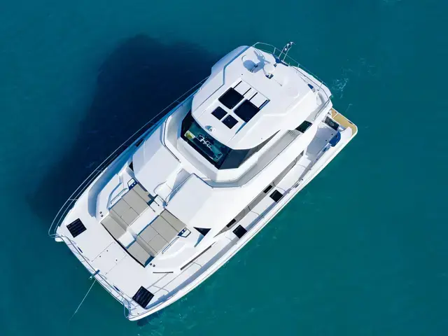 Aquila 54 Yacht