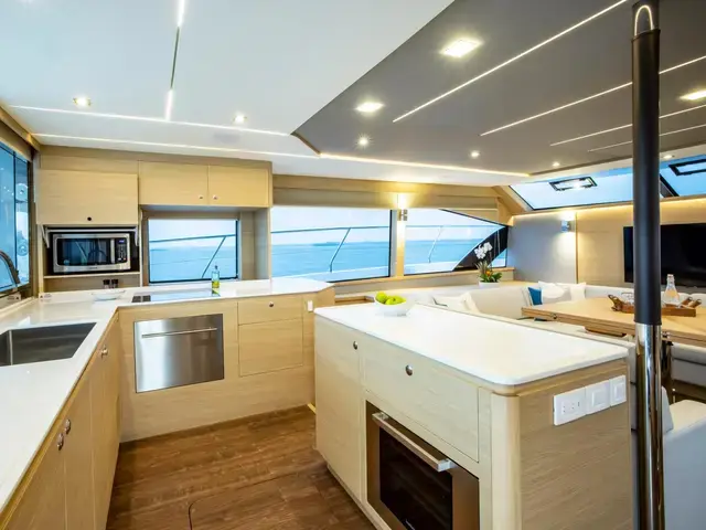 Aquila 54 Yacht