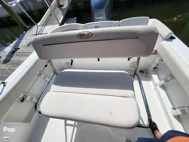 Sea Hunt Boats Ultra 211