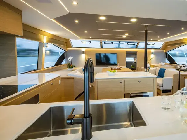 Aquila 54 Yacht