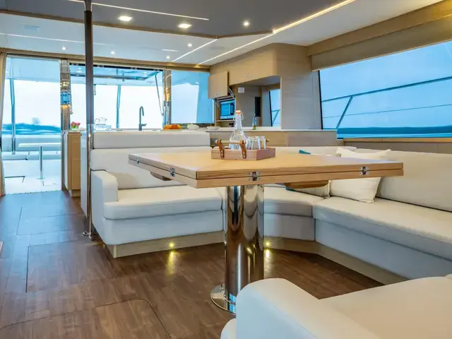 Aquila 54 Yacht