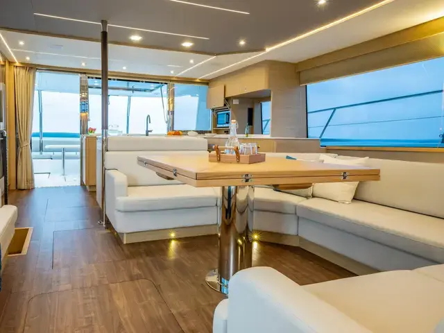 Aquila 54 Yacht