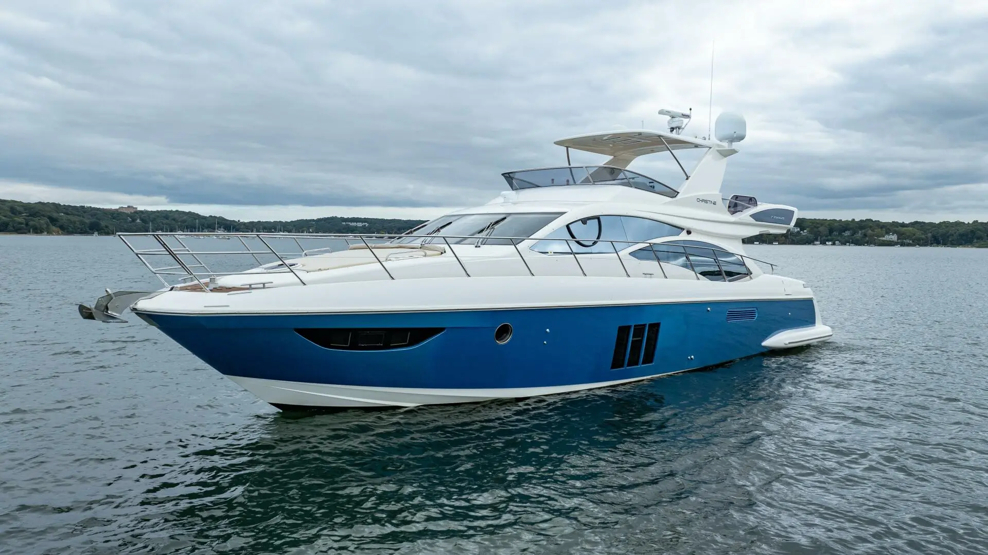 2011 Azimut 58 flybridge