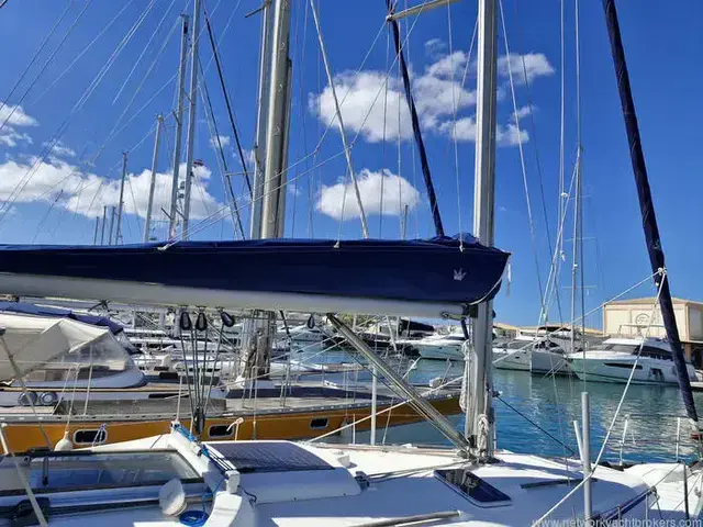 Beneteau Oceanis 381